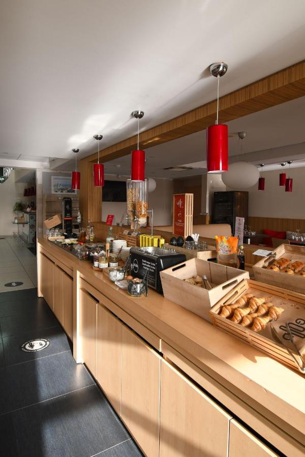 Ibis Saintes Hotel Bagian luar foto